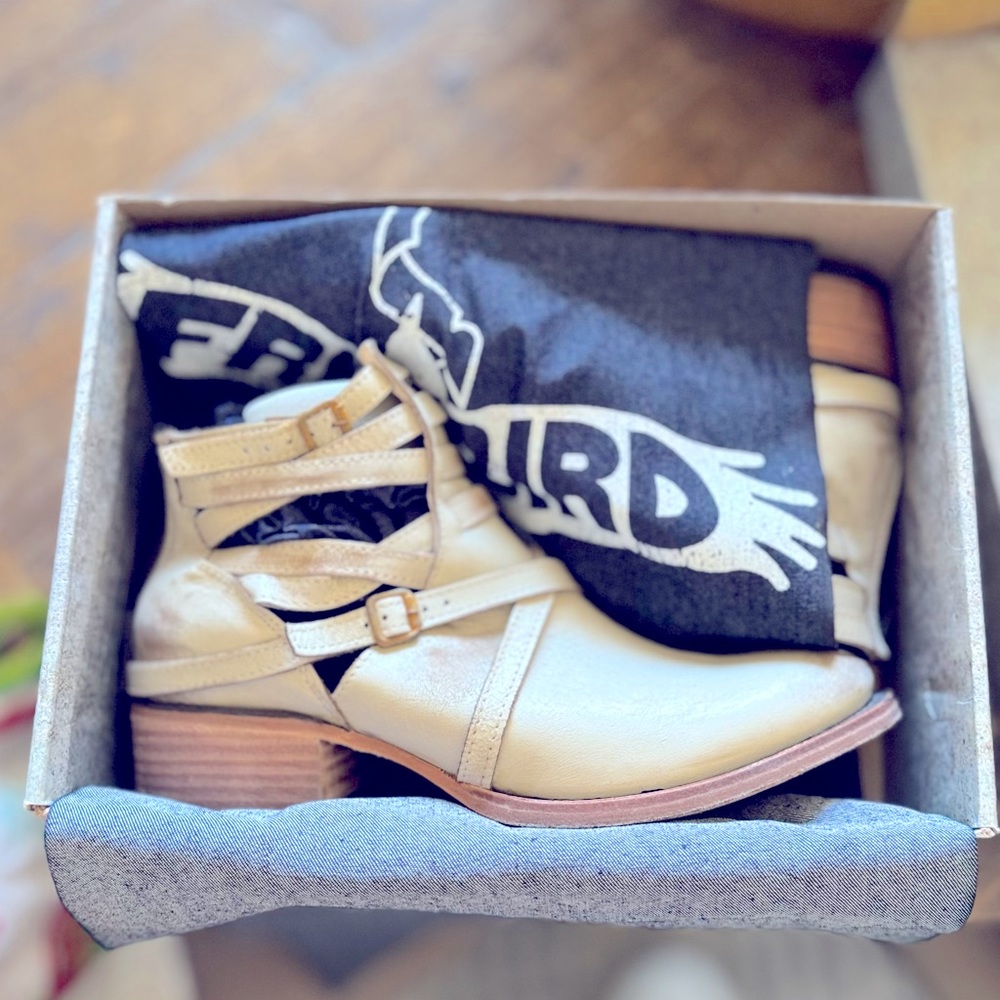 FREEBIRD Leather Shoes - Size 8
